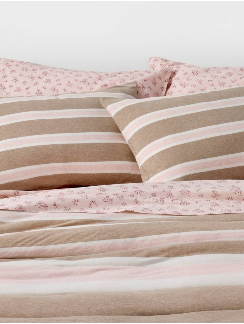 Full/Queen Hollister Cali Reversible Jersey Puff Comforter Set Pink/Brown Stripe